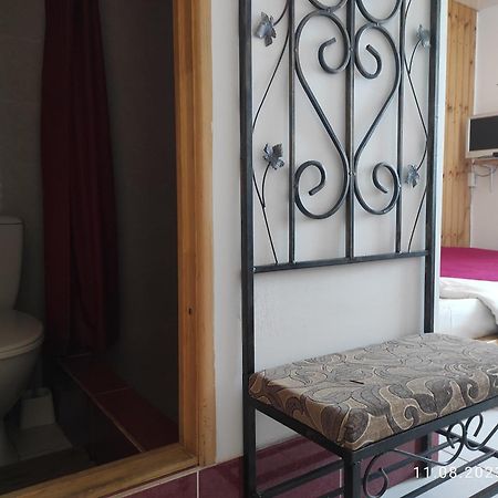 Mini-Hotel Kamianets Екстериор снимка